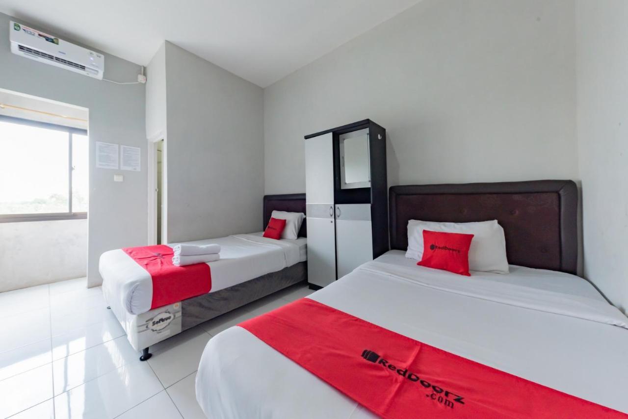 Reddoorz Syariah Near Rs Hermina Sukabumi Εξωτερικό φωτογραφία